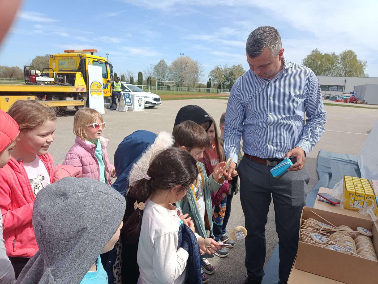 dd795f10-b7ac-4f41-a42c-cc14d897c9a6 dd795f10-b7ac-4f41-a42c-cc14d897c9a6