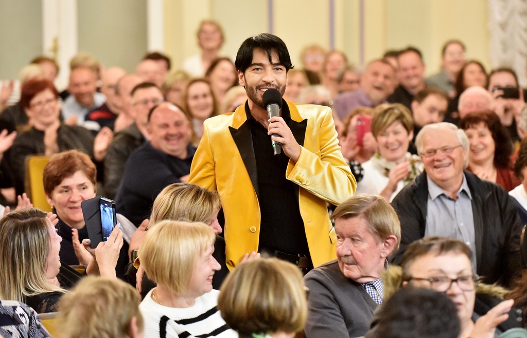 Image 5645041 (auto)