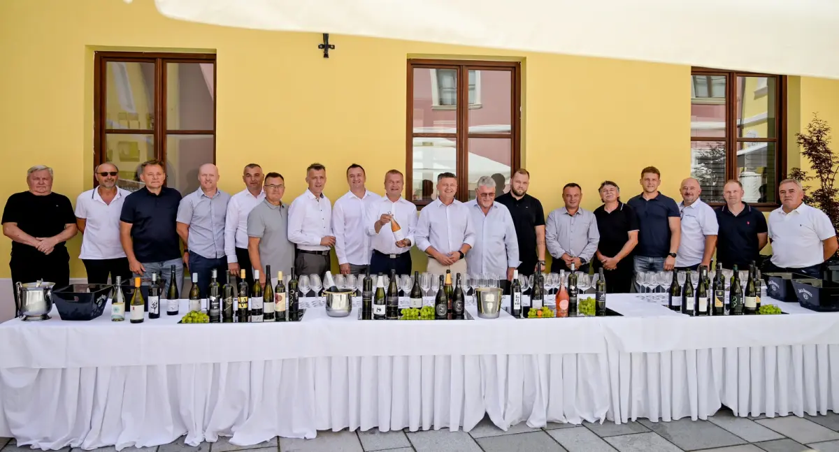 decanter_vina_vz_zupanija_2025 (5) decanter_vina_vz_zupanija_2025 (5)