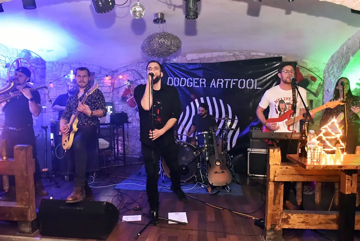 dodger artfool medina skrinja – vzhr 06