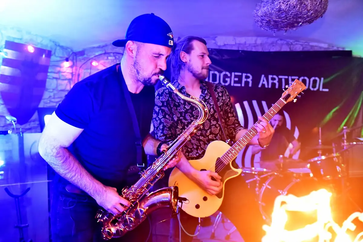 dodger artfool medina skrinja – vzhr 17