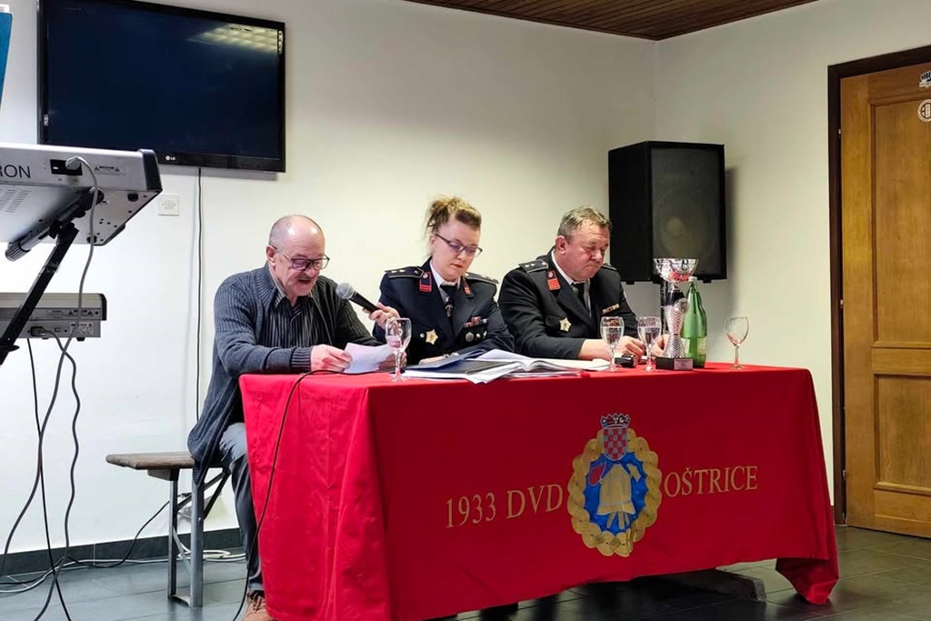 dvd ostrice (2) dvd ostrice (2)