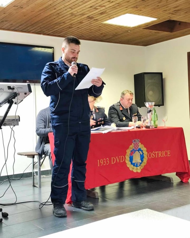 dvd ostrice (6) dvd ostrice (6)