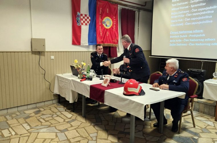 dvd tuhovec (17) dvd tuhovec (17)