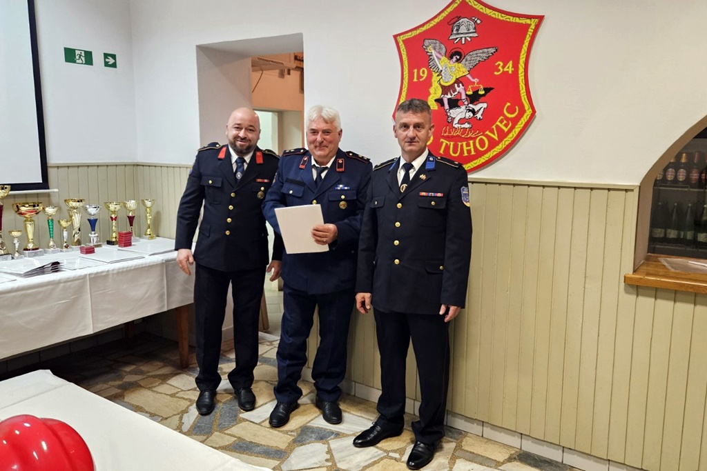 dvd tuhovec (18) dvd tuhovec (18)