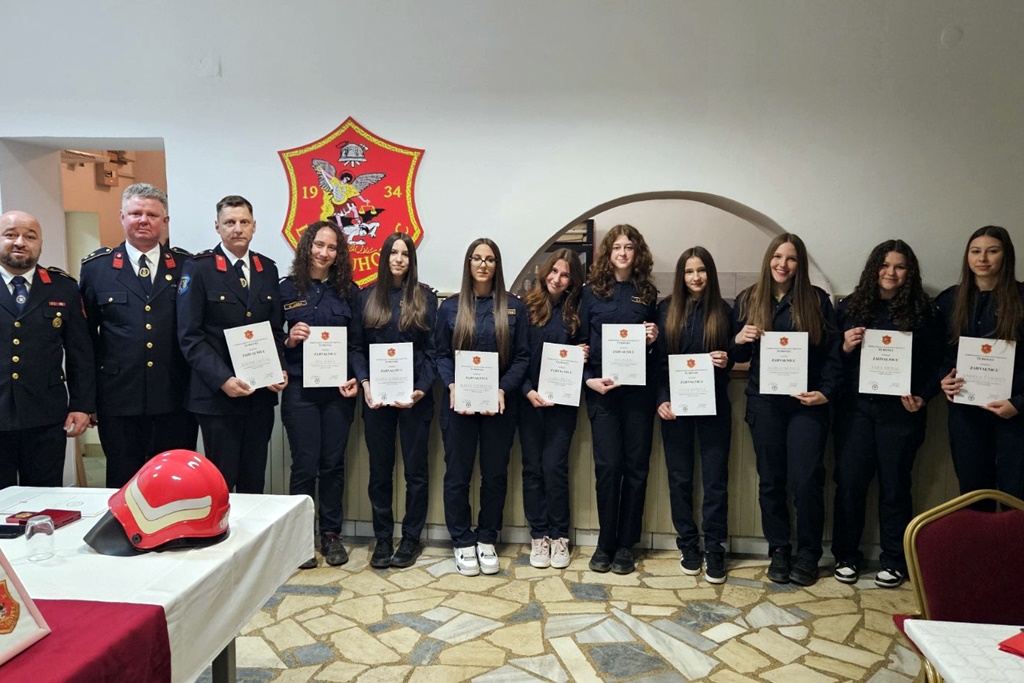 dvd tuhovec (23) dvd tuhovec (23)