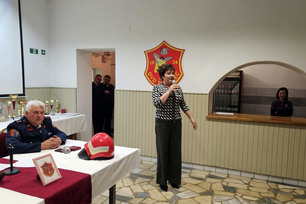 dvd tuhovec (27) dvd tuhovec (27)