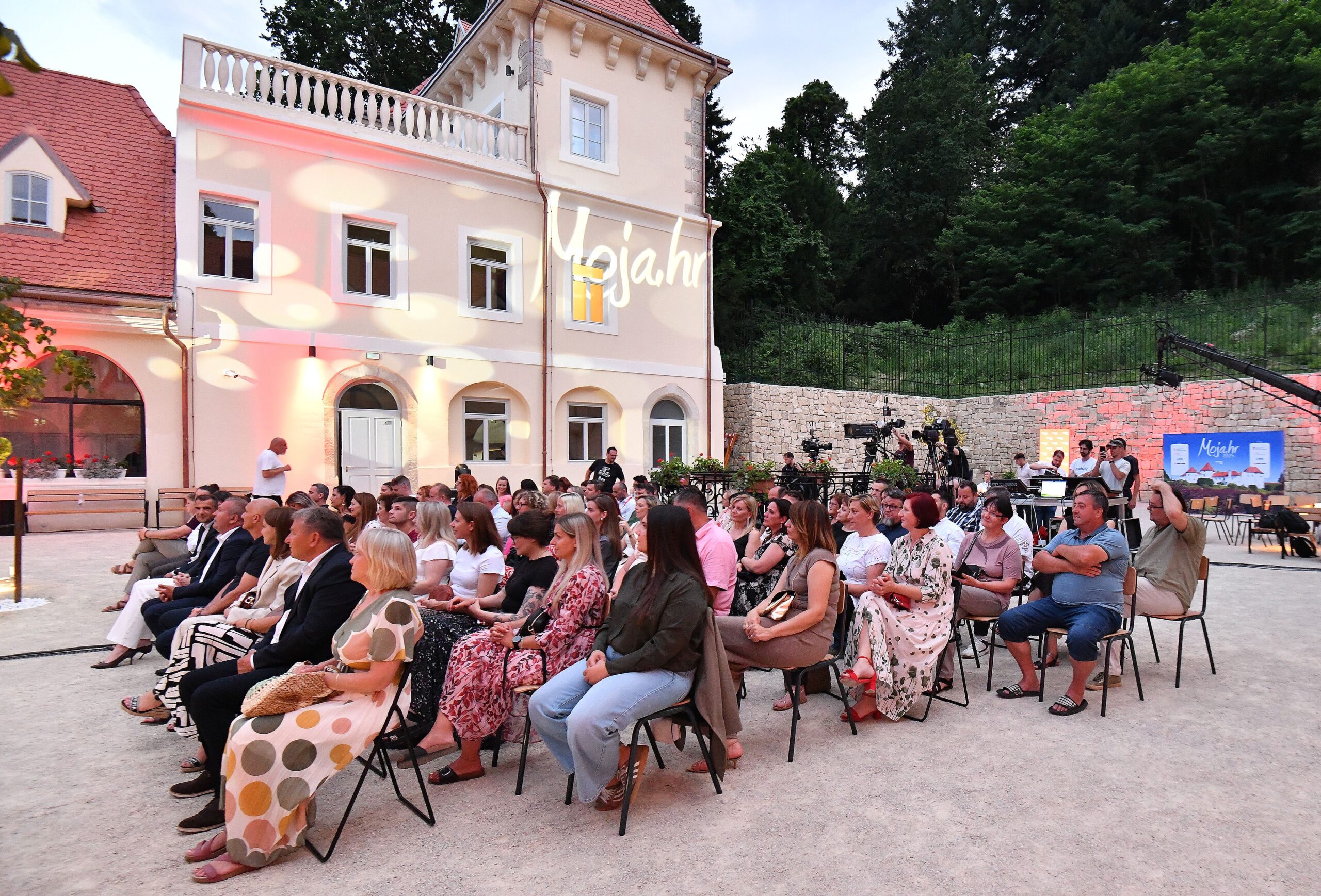 dvorac_opeka_moja_hr (3) dvorac_opeka_moja_hr (3)