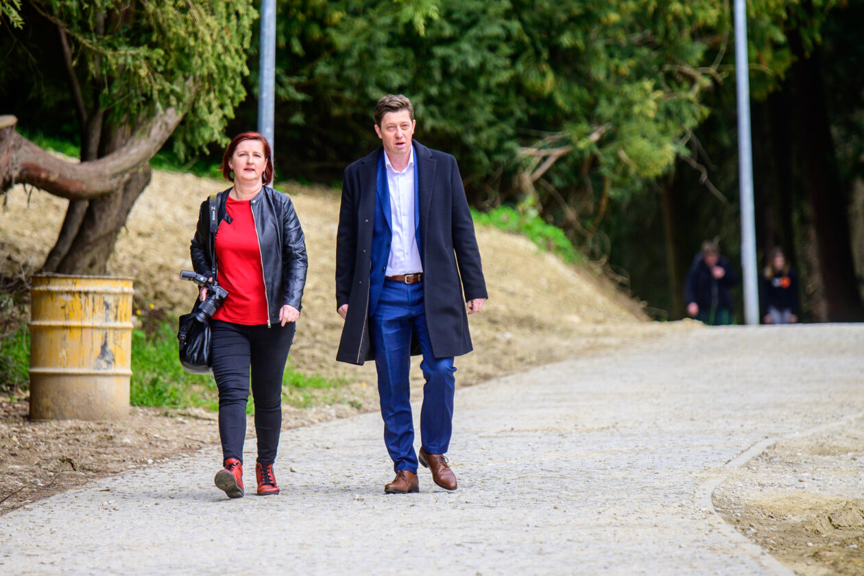 dvoracopekapotpisivanjeugovoraoizvodenjuradova (5 of 72) dvoracopekapotpisivanjeugovoraoizvodenjuradova (5 of 72)