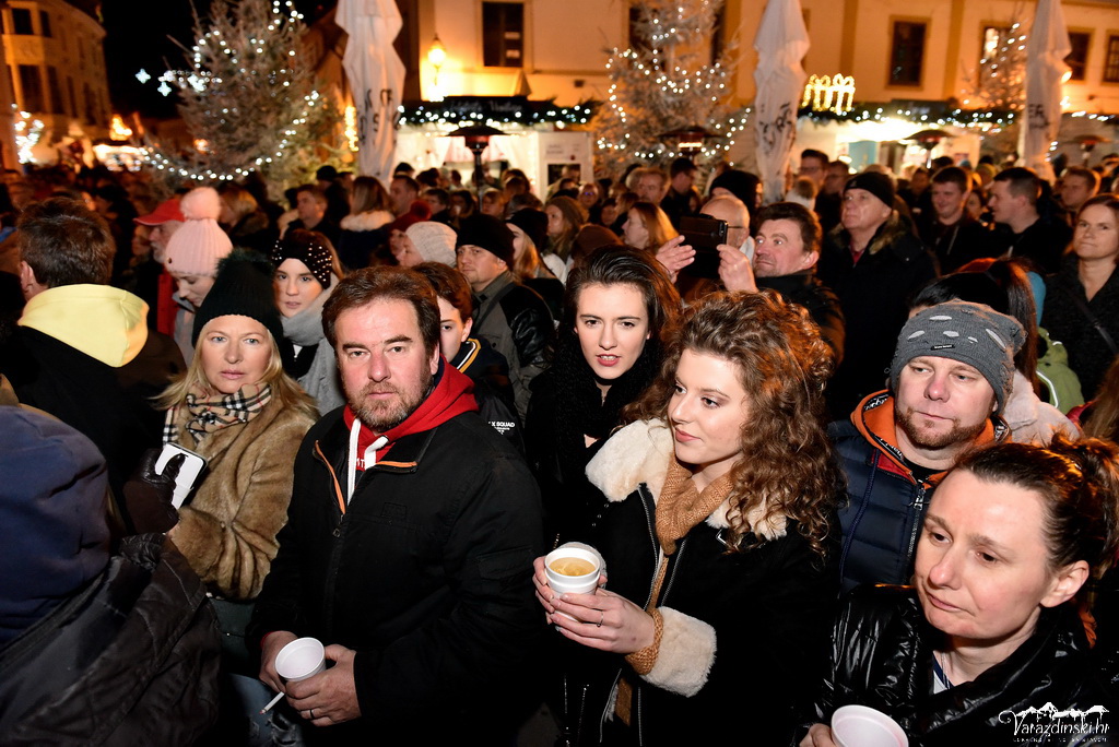 Crvena jabuka, Advent u Varaždinu 30.11.2019.