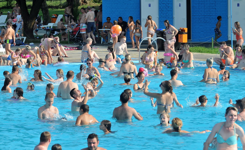 kupanje na Dravskim bazenima i Aquacityju kupanje na Dravskim bazenima i Aquacityju