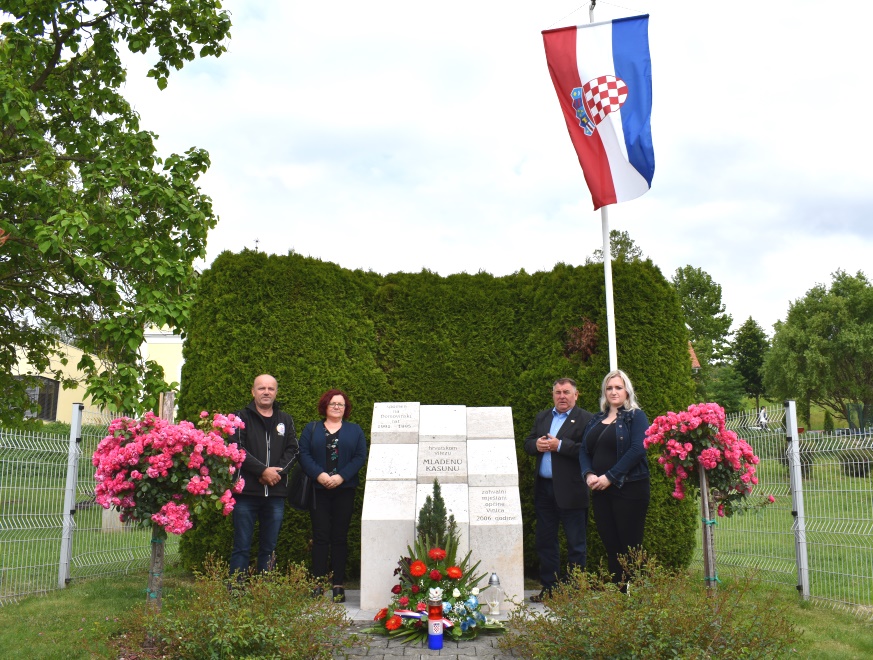 Image 4499582 (auto)