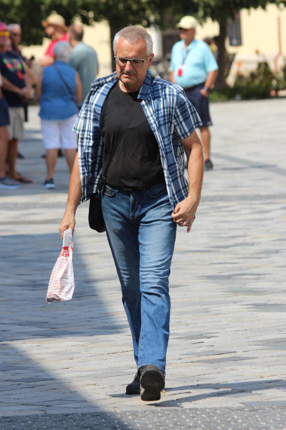 Image 5440466 (auto)