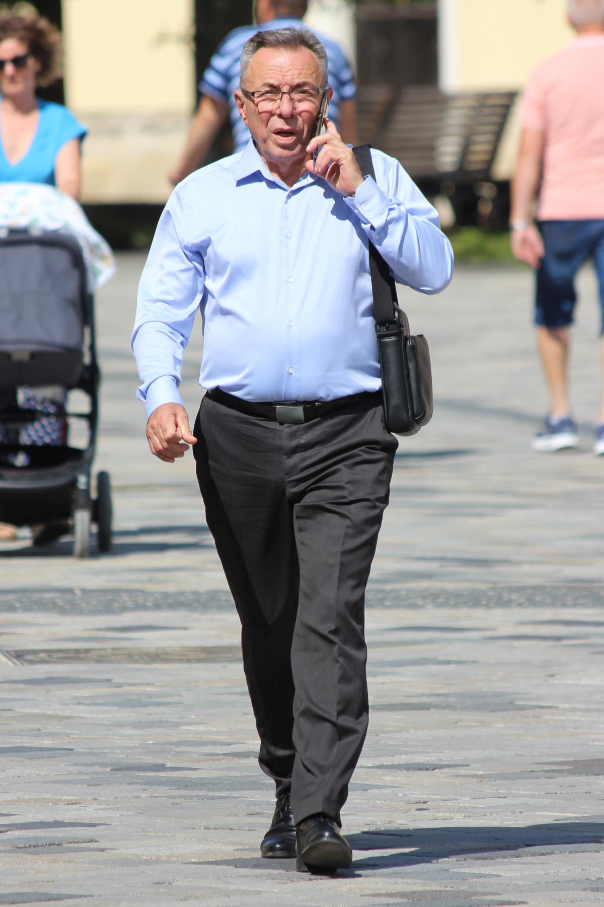 Image 5431376 (auto)