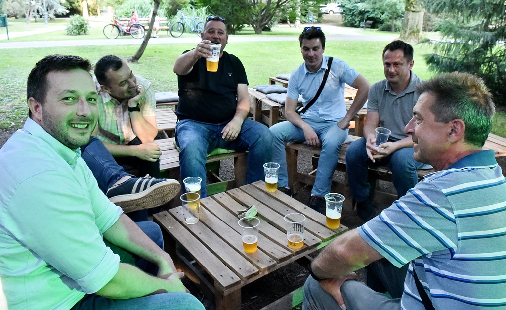 Biergarten 15.6.2022. Open air pub quiz by Darac