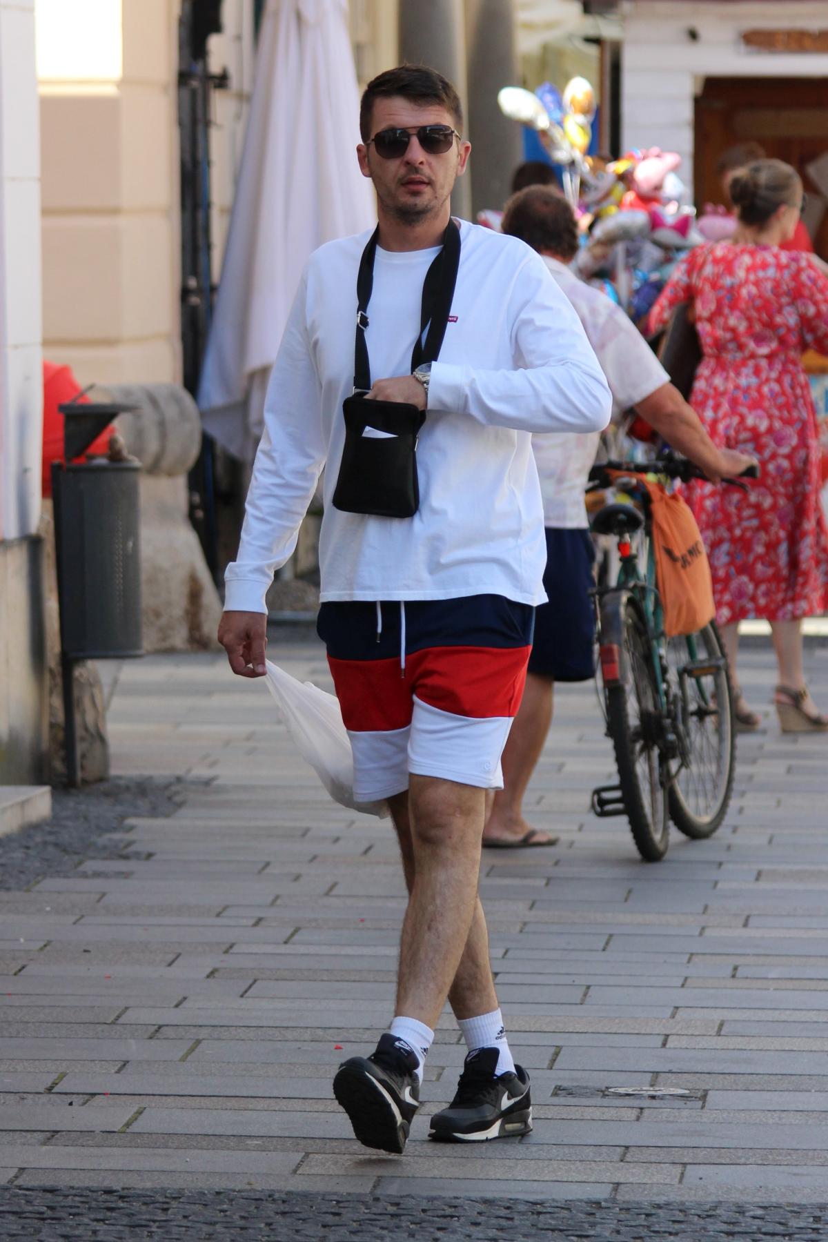 Image 5452072 (auto)