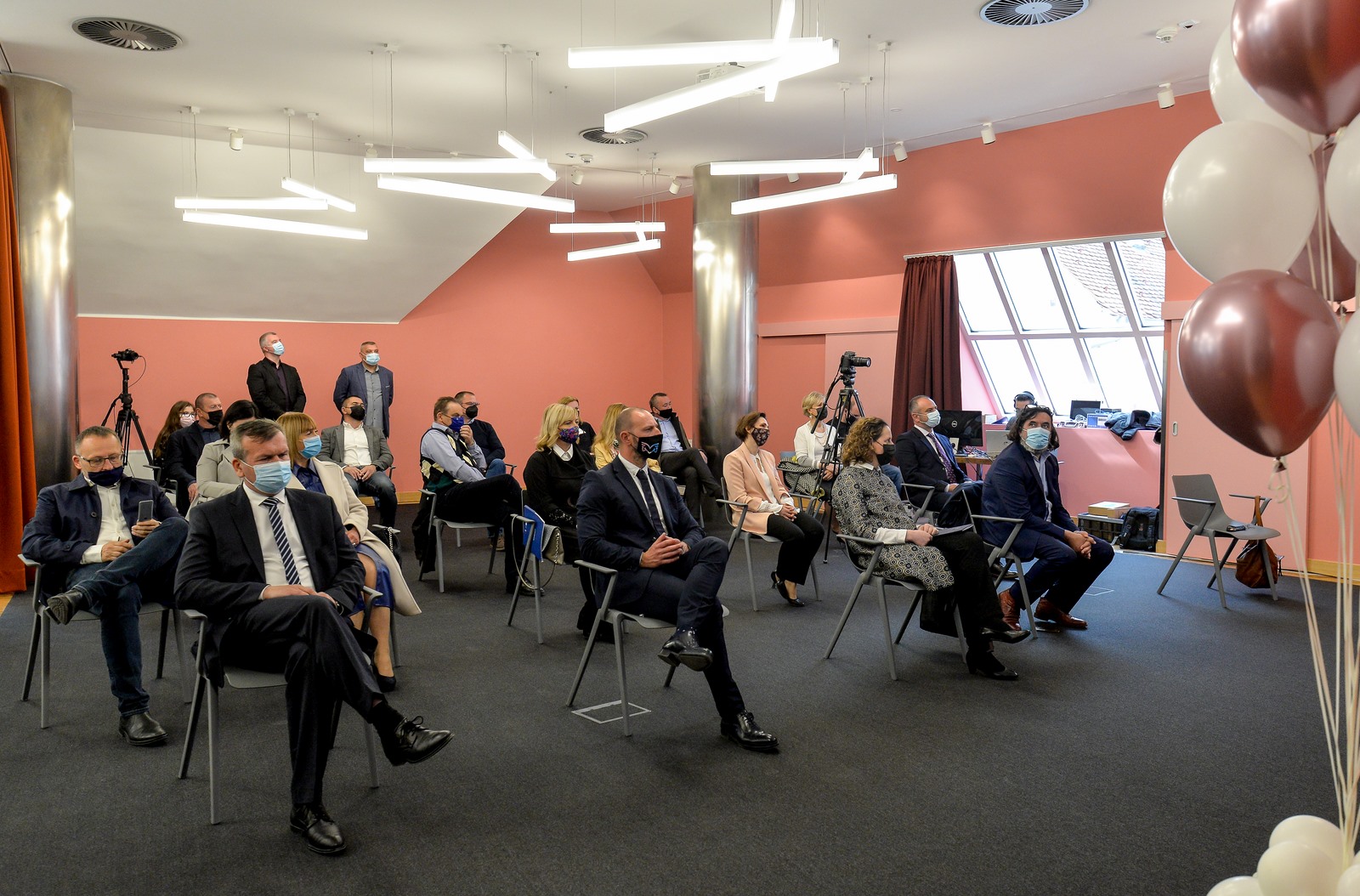 Gradska knjižnica i čitaonica, Varteksova robna kuća, otvorenje 26.4.2021, knjižnica