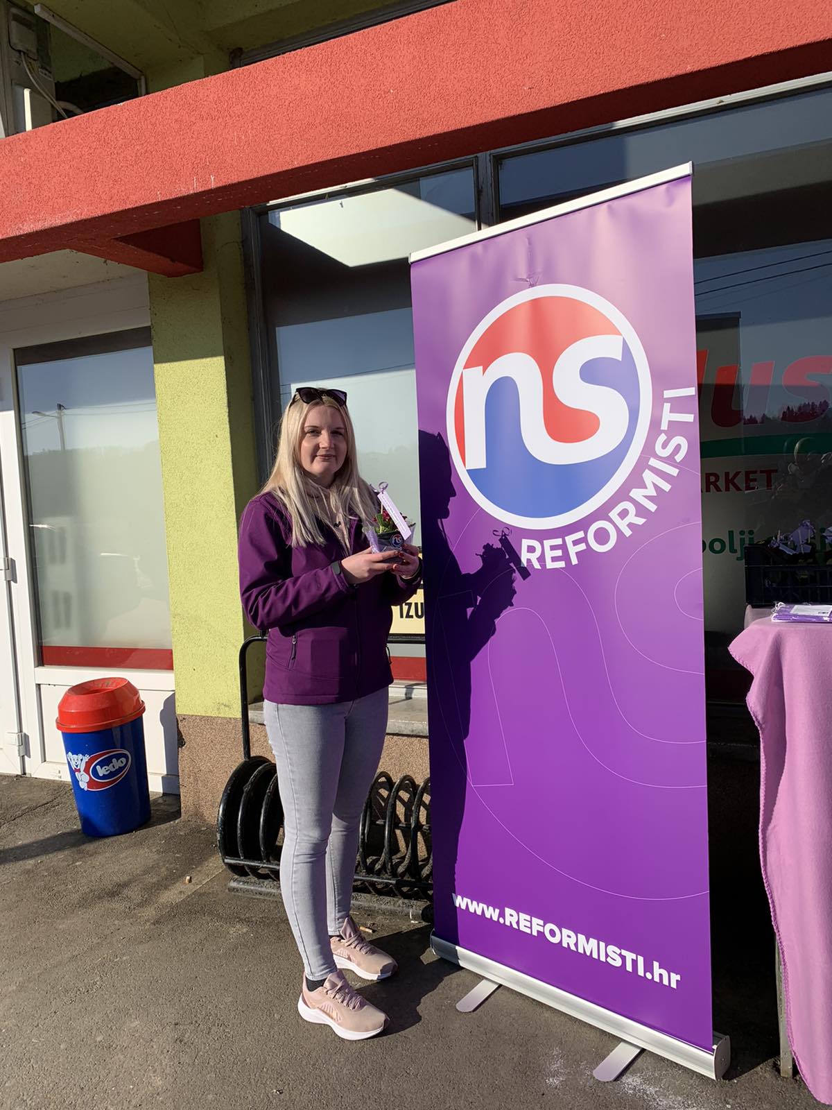 Reformisti, Dan žena