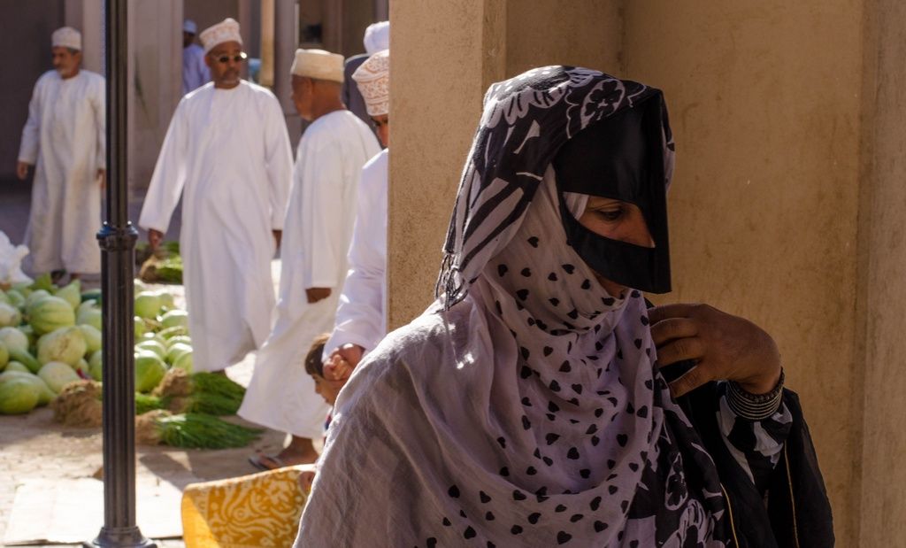 putovanjeumedjuzemljeoman000696