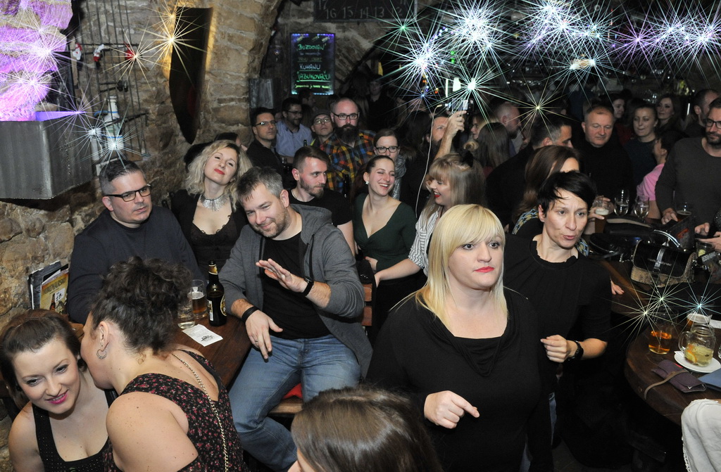 IT’S ONLY ROCK ‘N’ ROLL Band jamIT prodrmao publiku u Medinu škrinji