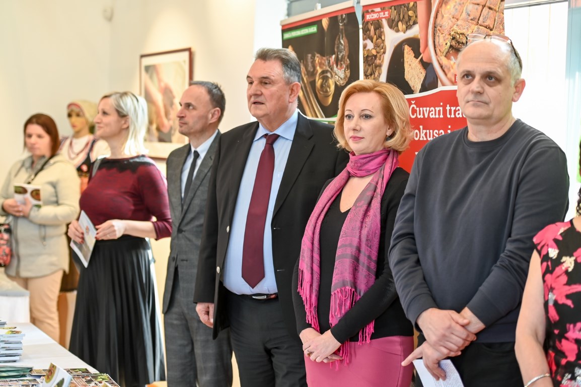 Image 4087641 (auto)