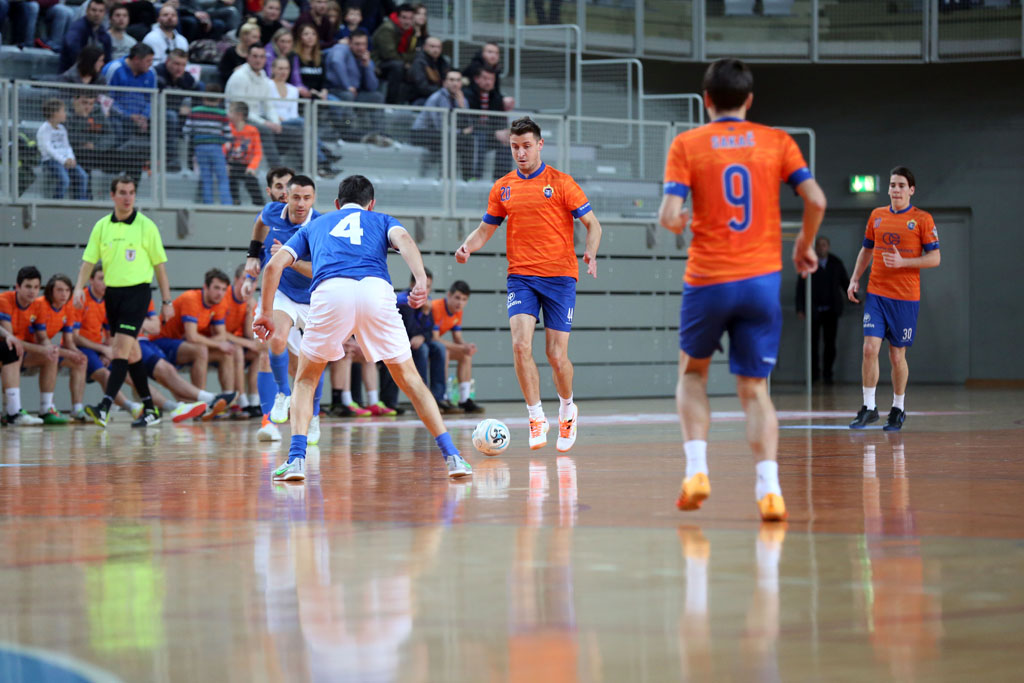 futsalvarteksdinamo10122864