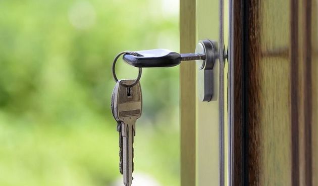 Ključ u bravi, nekretnina