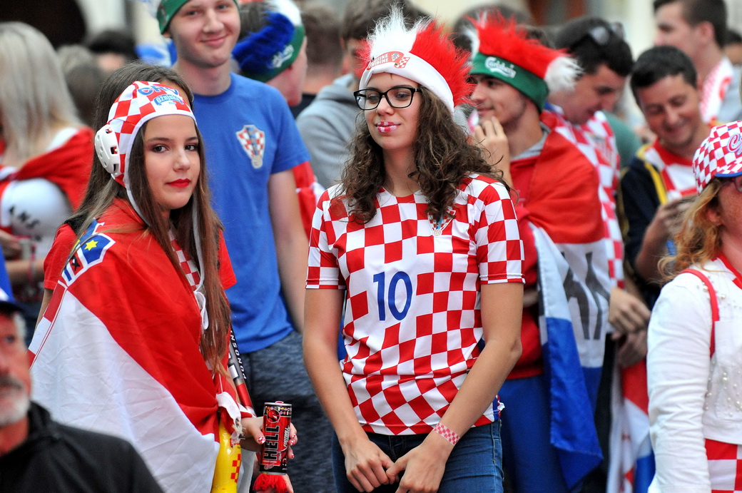 Navijači na Korzu, utakmica Hrvatska – Engleska