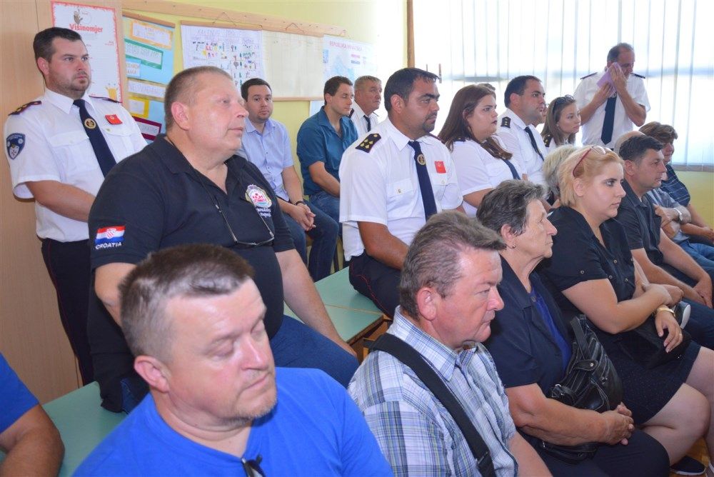 Image 3785801 (auto)