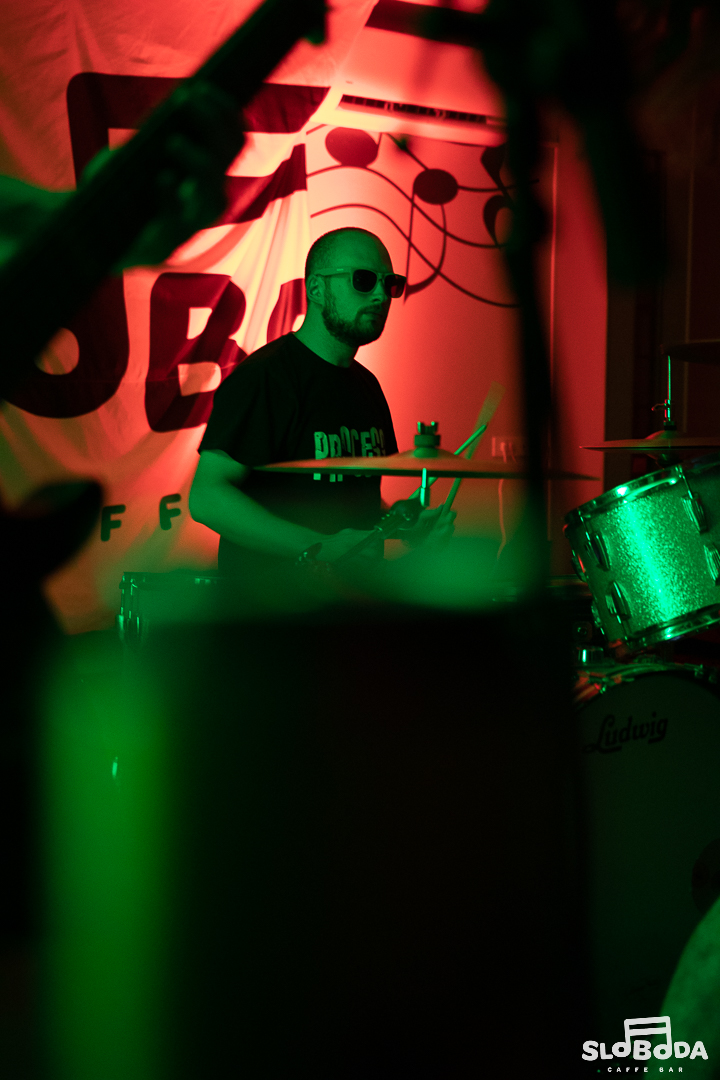 Scena je mrtva Scena je mrtva