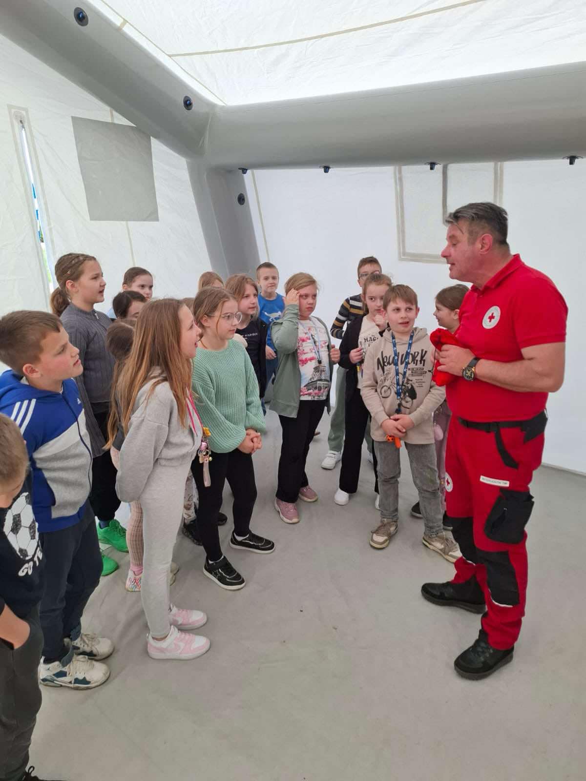 f2c0cfd9-7d45-4220-b6ad-873027292844 f2c0cfd9-7d45-4220-b6ad-873027292844