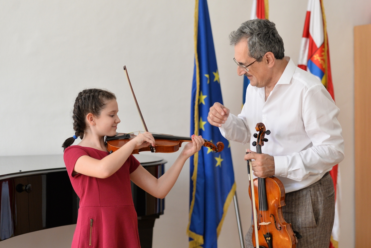 Image 2703965 (auto)