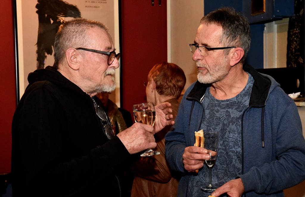 Image 5946417 (auto)