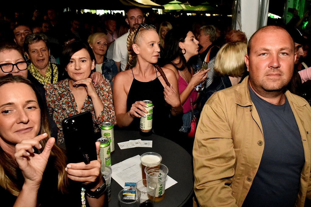 Image 5462340 (auto)