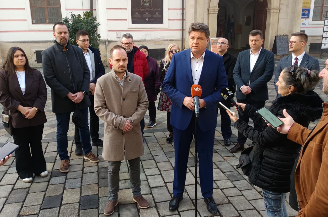 f4052d84-c56a-4af9-891d-3c3a82eee7da