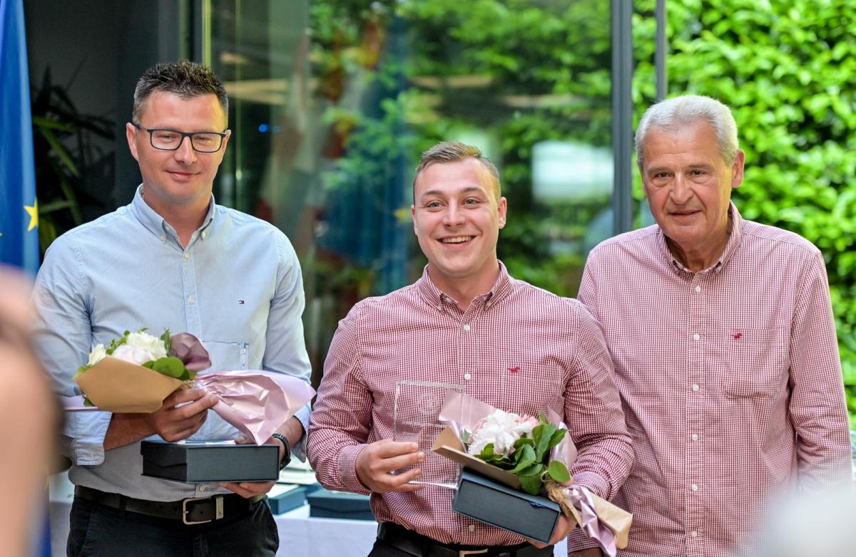 Image 5374088 (auto)