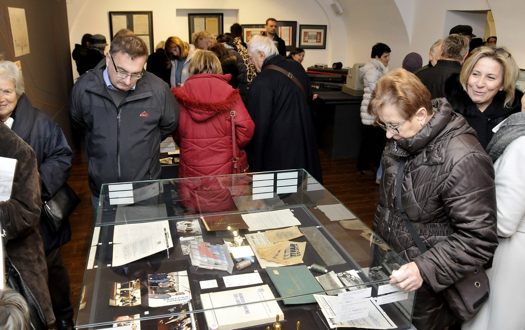 Sto godina tekstila, izložba Varteks