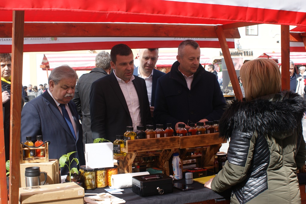 Image 5646899 (auto)