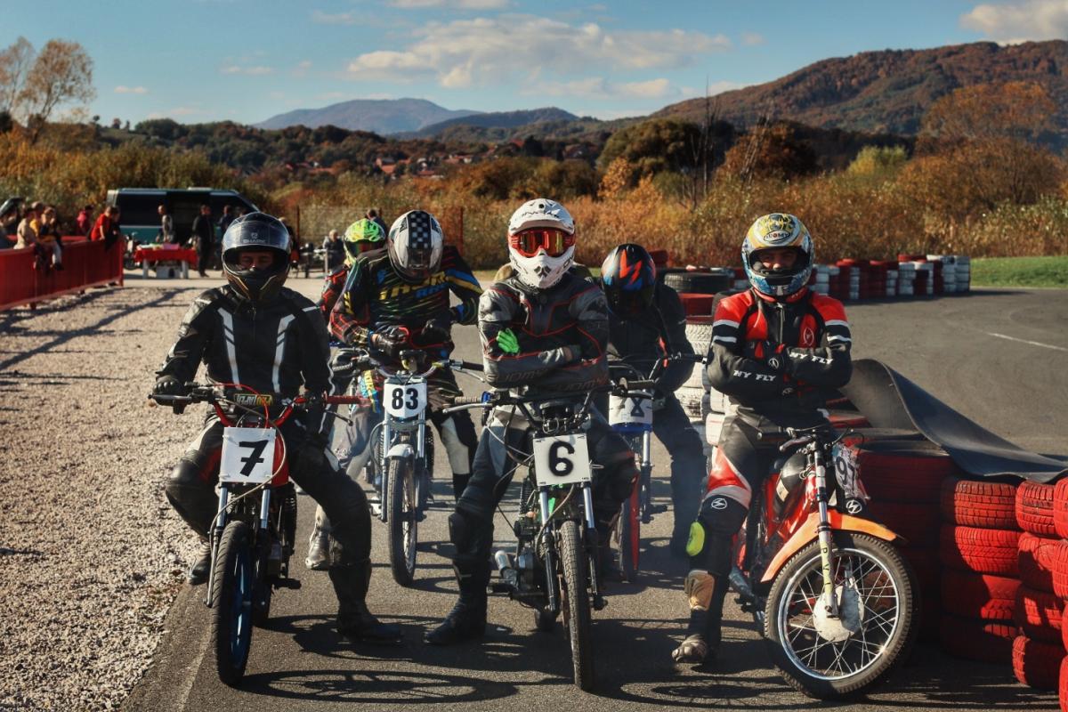 Tomos
