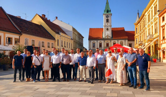 Image 5814299 (auto)