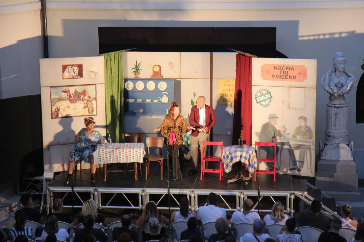 Image 5423354 (auto) Image 5423354 (auto)