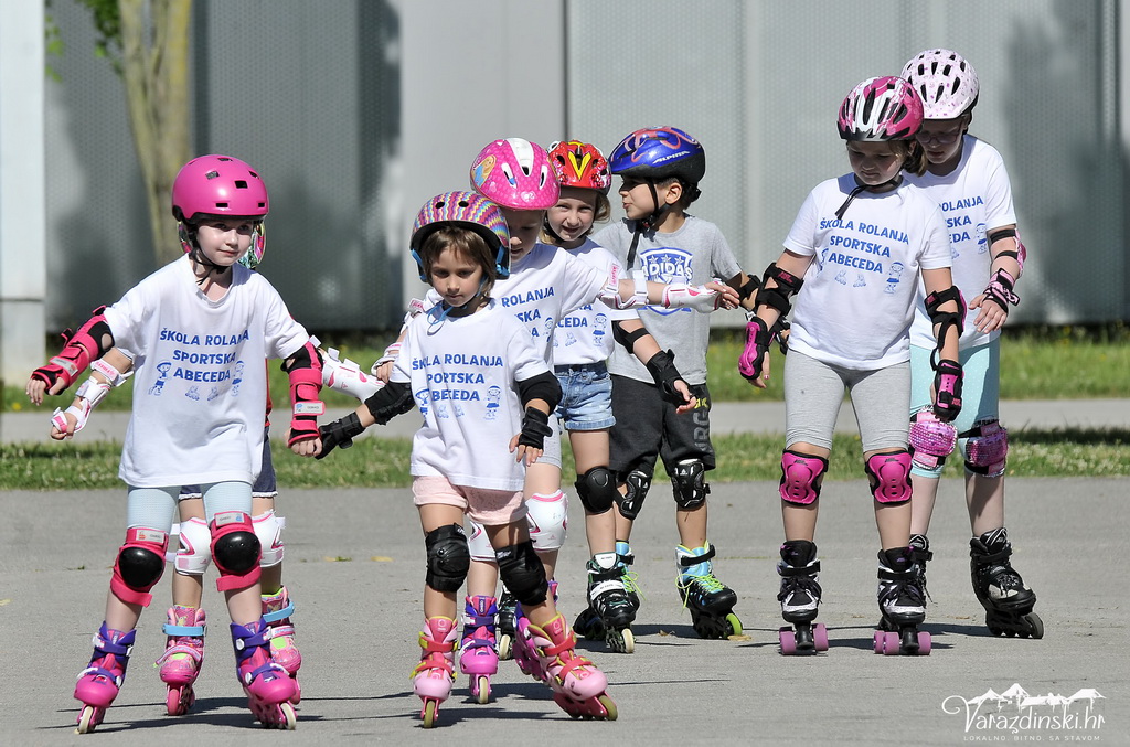 ŠKOLA ROLANJA Oko 130 djece naučilo rolati, s njima po prvi puta i roditelji