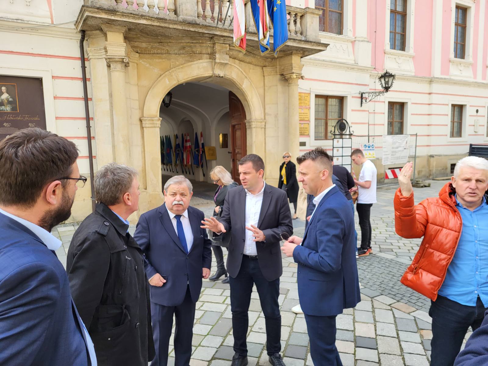 Image 5646917 (auto)