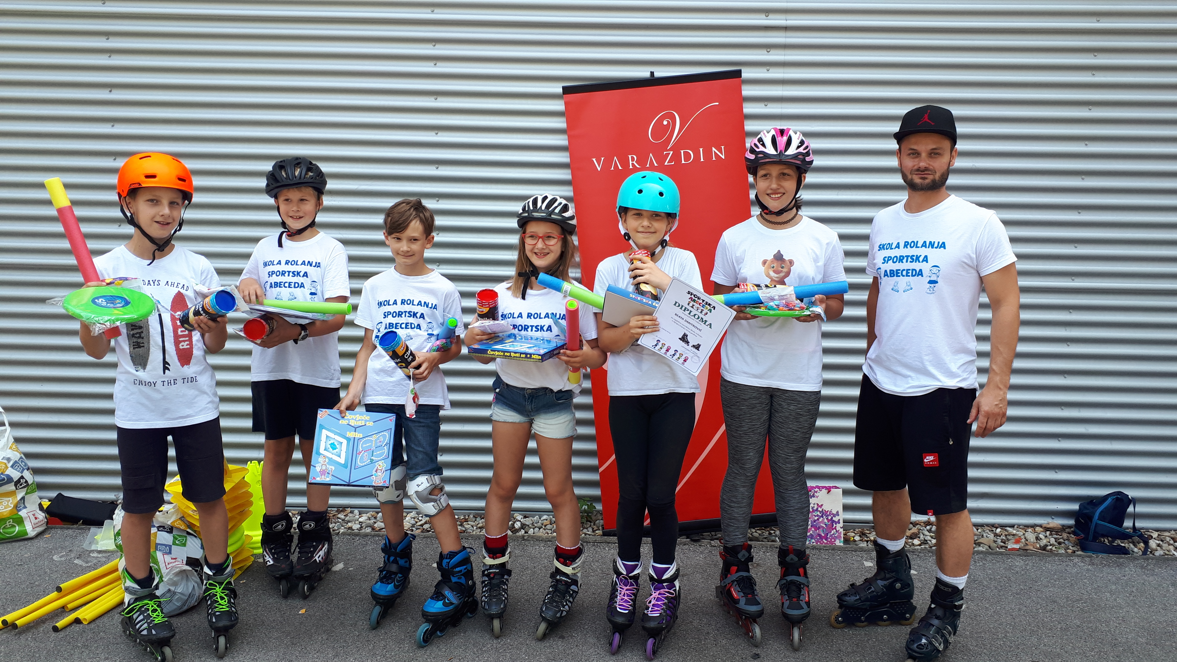 ŠKOLA ROLANJA Oko 130 djece naučilo rolati, s njima po prvi puta i roditelji