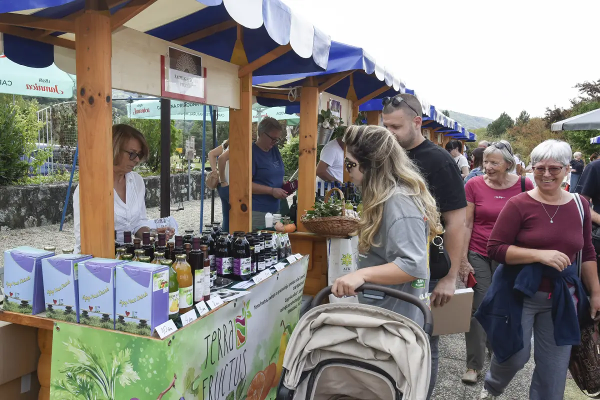 festival_cipka_lep_06_13092025_photo©right by darko gorenak godar festival_cipka_lep_06_13092025_photo©right by darko gorenak godar