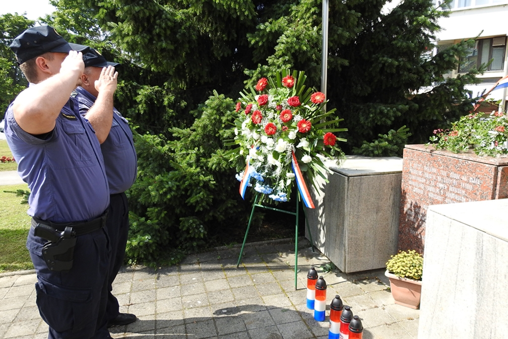 Image 3698117 (auto)