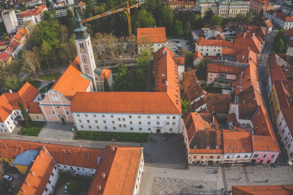 varazdin10of33937598