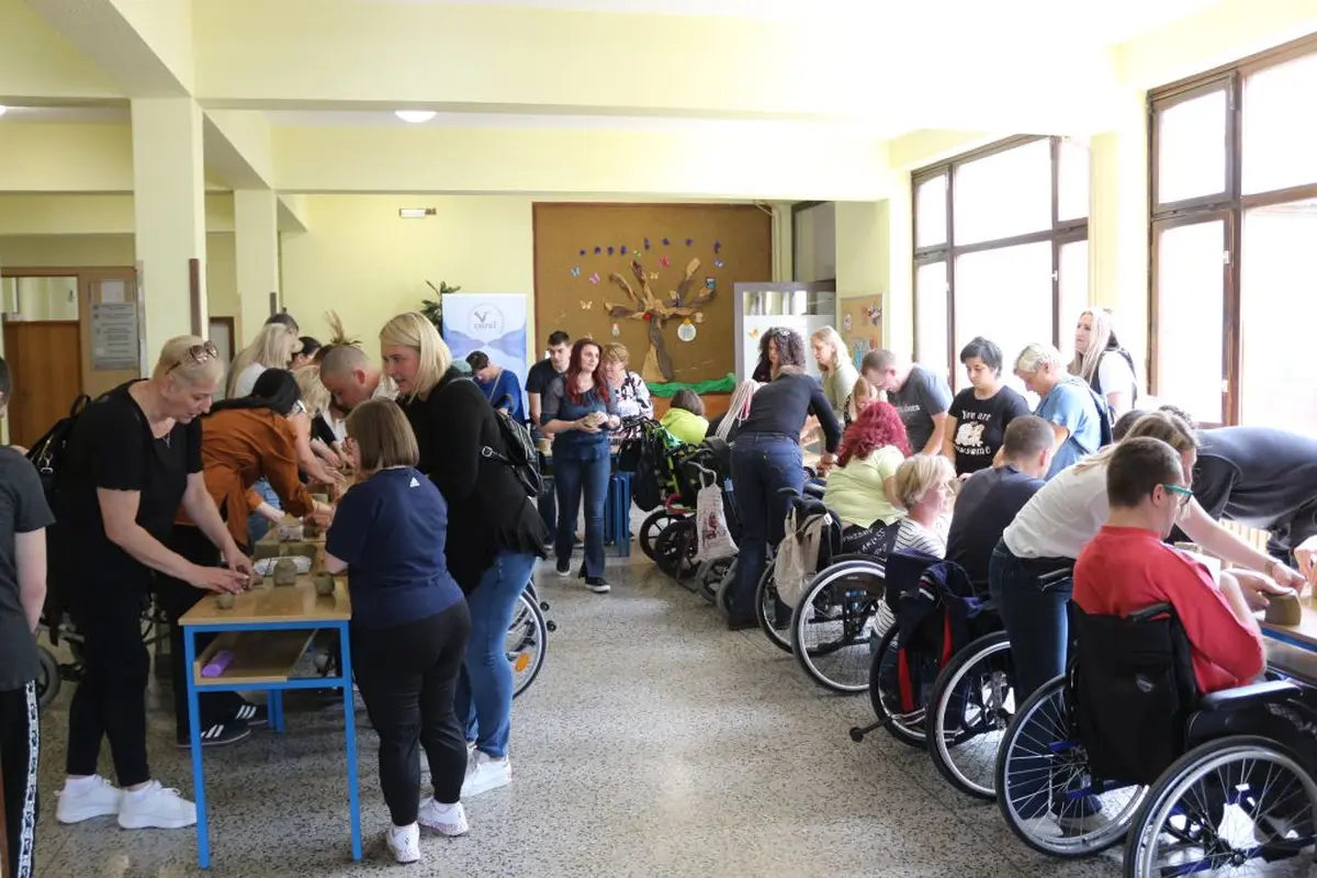 glina inkluzije – grad vz 01