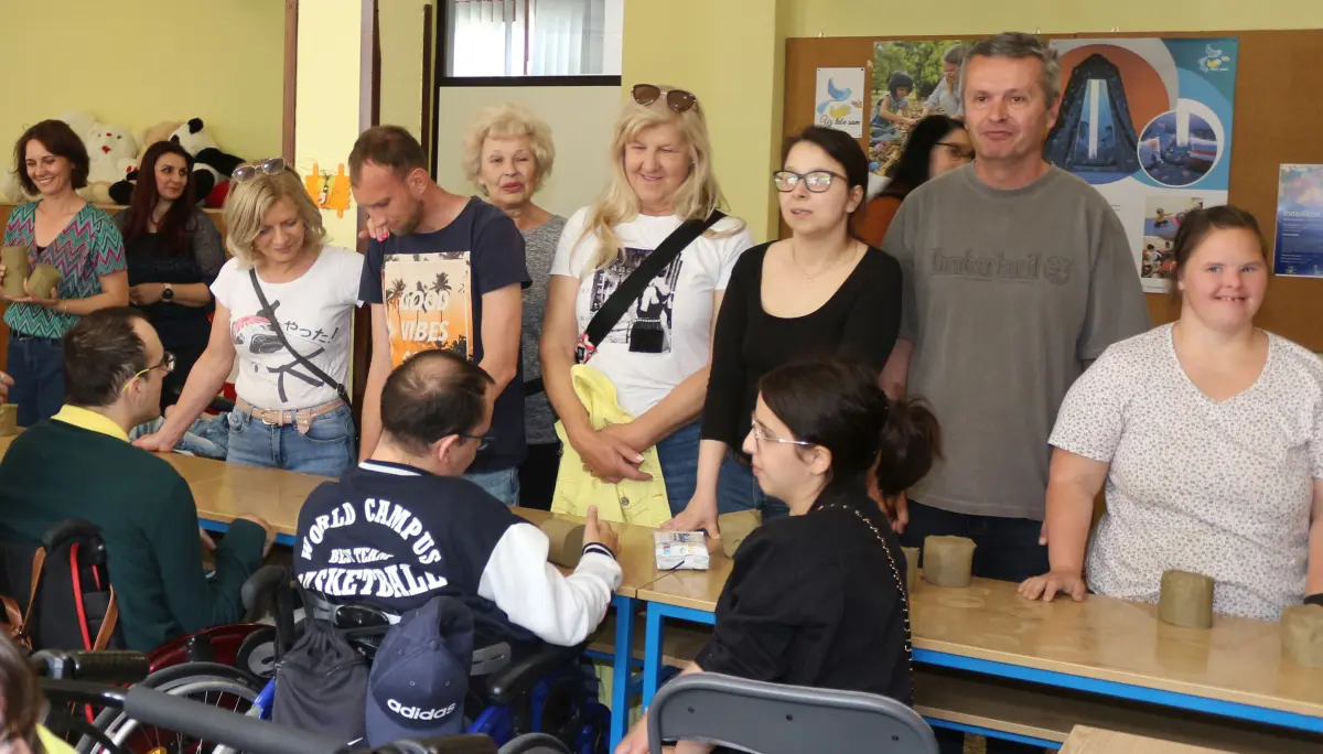 glina inkluzije – grad vz 03