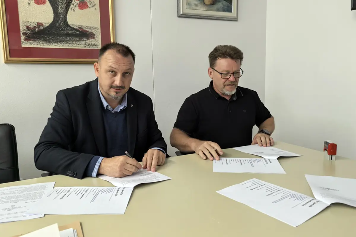 gnm aurelis (1) gnm aurelis (1)